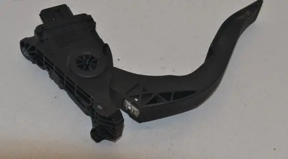 Audi A6 S6 C6 4F Accelerator throttle pedal 8K1723523 17102007 6PV00950501
