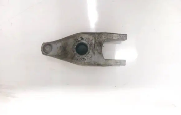 Opel Insignia A Fuel Injector clamp holder