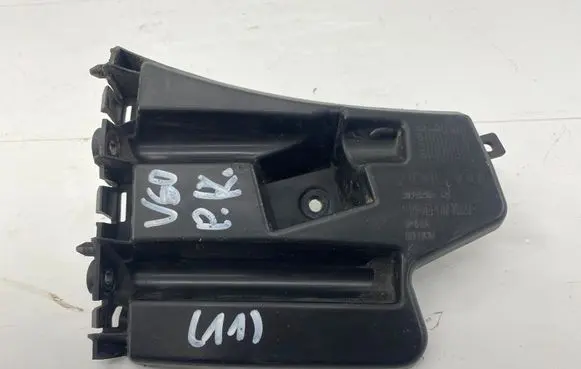Volvo V60 Front bumper mounting bracket 30796625
