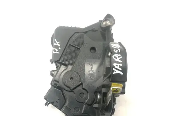 Toyota Yaris Coupe door lock (next to the handle) 
