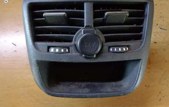 Peugeot 508 Rear air vent grill 