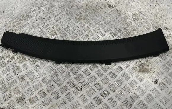 Chevrolet Corvette C8 Dash center speaker trim cover 151372315 84570836 1120199200717094
