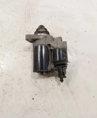 Volkswagen Golf V Starter motor 02T911023 120406