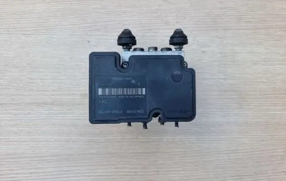 Mitsubishi Grandis ABS Pump 00402196E1