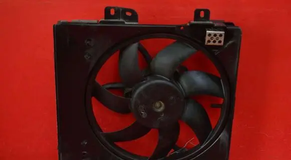 Peugeot 301 Electric radiator cooling fan 9812028580
