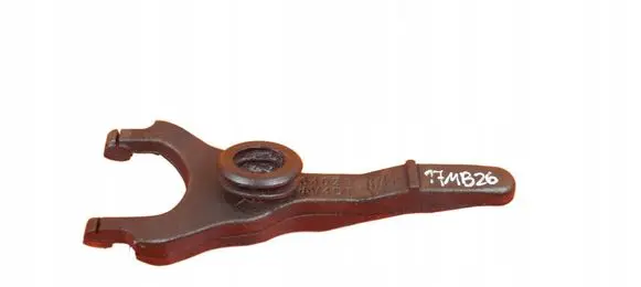 Toyota Avensis T270 Clutch release arm fork SPRZEGLA 17MB26