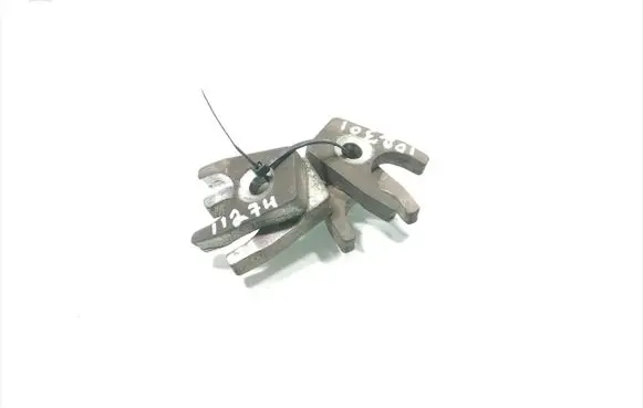 Mitsubishi Pajero Pinin Fuel Injector clamp holder 