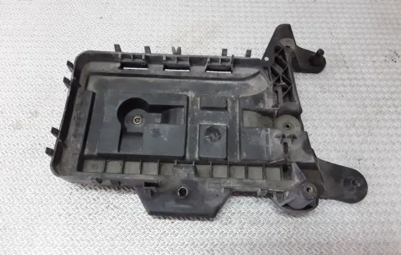 Volkswagen Touran I Battery tray 1K0915333B