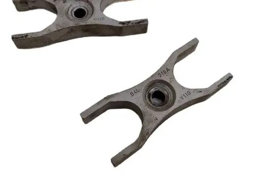 Audi A6 S6 C7 4G Fuel Injector clamp holder 04L216A