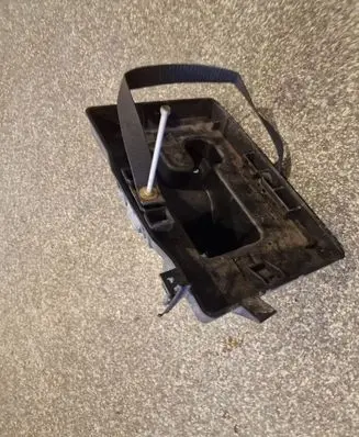 Battery box tray