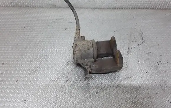 Mercedes-Benz C W203 Front brake caliper