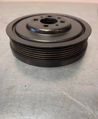 Volkswagen Polo Crankshaft pulley 045105243C AU00369