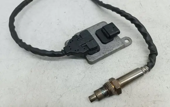 Mercedes-Benz C W205 Lambda probe sensor A0009053503 0009053503