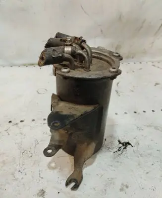 Volkswagen Golf VI Fuel distributor 
