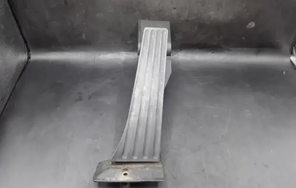 BMW X5 E70 Accelerator throttle pedal NOCODE