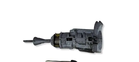 Volkswagen PASSAT B8 Front door lock (next to the handle) 3G0837167B 3G0837168B