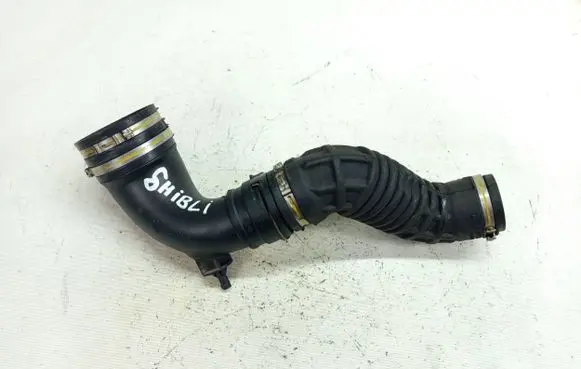 Maserati Ghibli Air intake hose/pipe 670003846