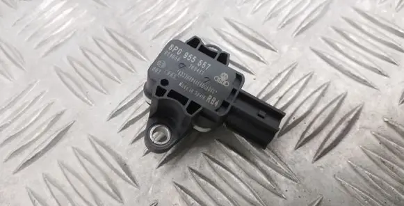 Seat Exeo (3R) Airbag deployment crash/impact sensor 8P0955557