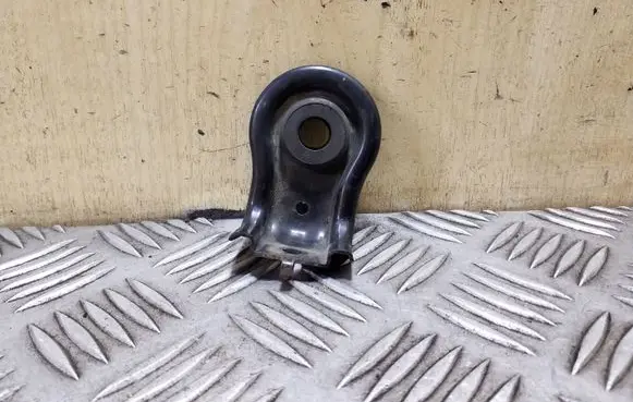 Honda CR-V Radiator mount bracket