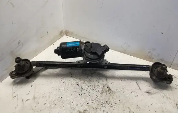 Hyundai Santa Fe Wiper motor 981102B900
