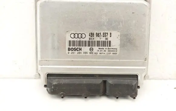 Audi A4 S4 B5 8D Engine control unit/module 4B0907557B