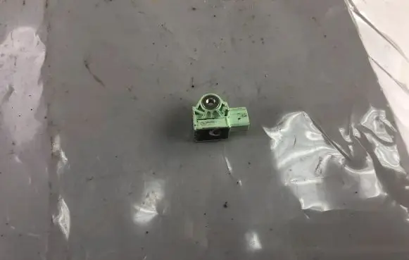 Fiat Punto Evo Airbag deployment crash/impact sensor 51843105