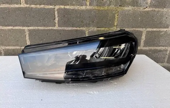 Skoda Fabia Mk4 (6VA) Headlight/headlamp 6VA941015