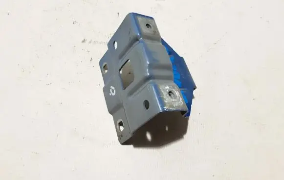 Dacia Sandero III Fender mounting bracket 651407058R