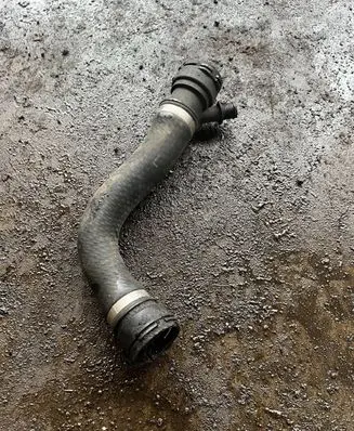 BMW 5 E60 E61 Intercooler hose/pipe 10305924