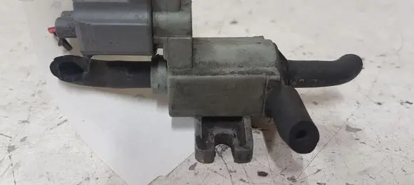 Jaguar S-Type Turbo solenoid valve 70121100