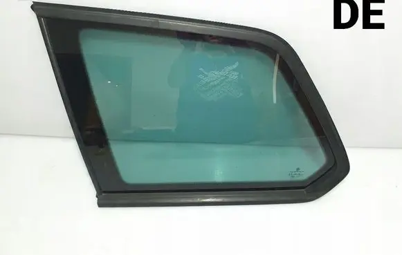 Volkswagen Golf VII Front triangle window/glass 5G9845297
