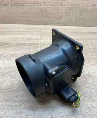 Volkswagen PASSAT B5 Mass air flow meter 078133471E AFH7008D