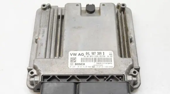 Volkswagen Golf VII Engine control unit/module 04L907309B