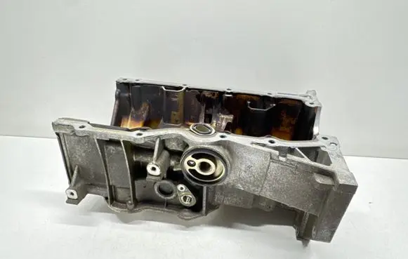 Nissan Juke I F15 Oil sump