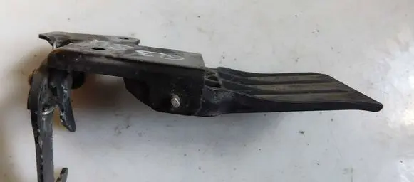 Audi Q3 8U Engine bonnet/hood lock/latch loop/hook 8U0823480B