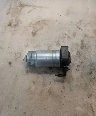 BMW 5 E34 Fuel filter housing