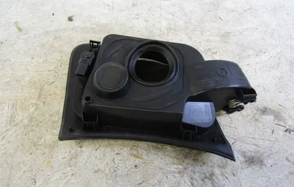 Opel Mokka B Electric car charge socket 9833719780 9833719880