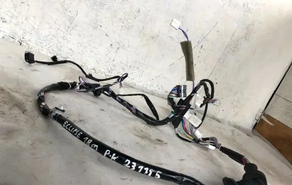 Mitsubishi Eclipse Cross Front door wiring loom 8512H223