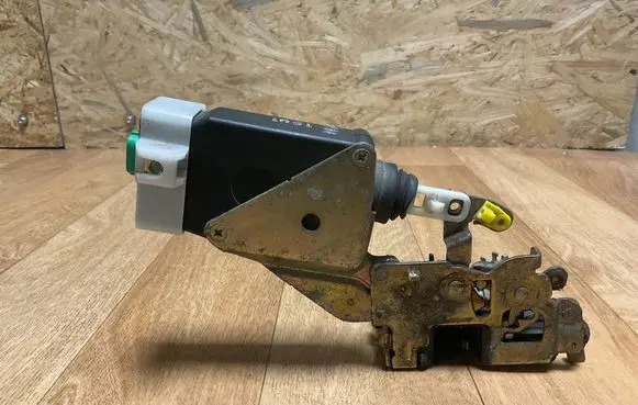 Volvo S40, V40 Rear door lock 