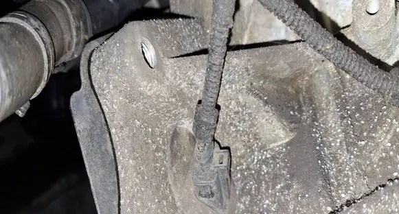 Volkswagen Jetta V Crankshaft position sensor 