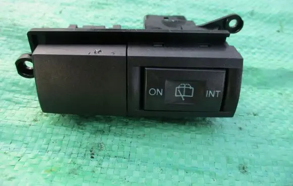 Hyundai Elantra Headlight washer switch 
