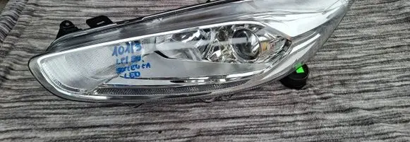 Ford Fiesta Headlight/headlamp