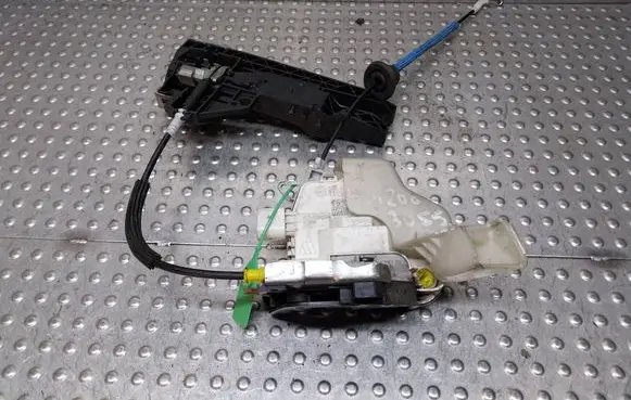 Audi A5 8T 8F Front door lock S27705024 8J1837015C