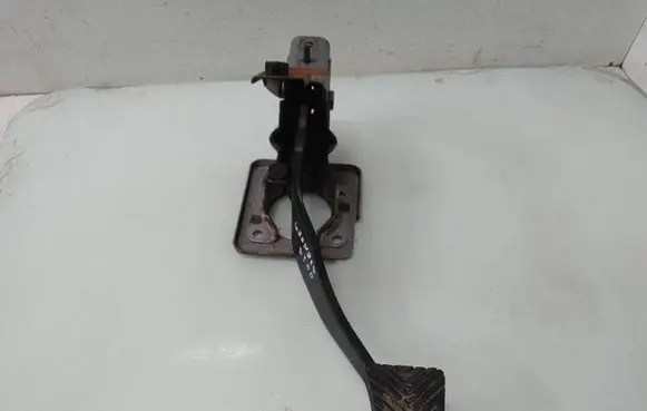 Mitsubishi Grandis Brake pedal 5X07