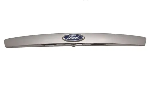 Tailgate trim