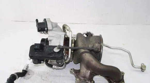 BMW 7 G70 Turbo 8489597