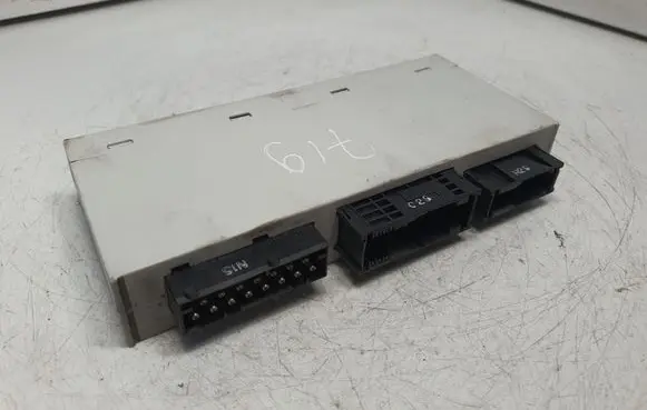 BMW 3 E46 Central body control module 6914366 61356914366