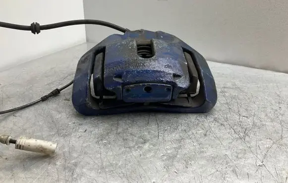 BMW 5 E60 E61 Front brake caliper 6766558