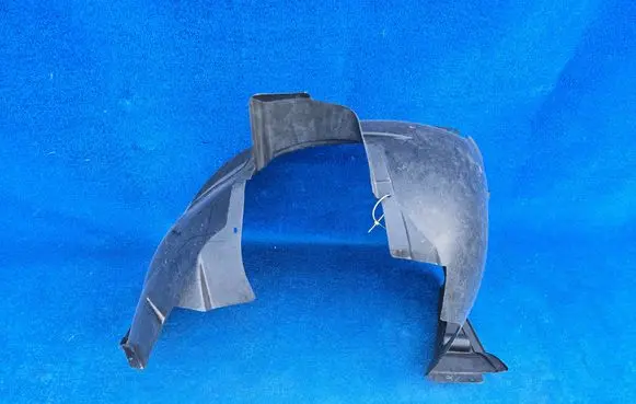 BMW X5 E53 Front wheel arch liner splash guards 8402443
