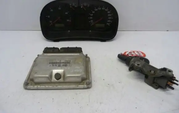 Volkswagen Golf IV Engine ECU kit and lock set 038906019DF